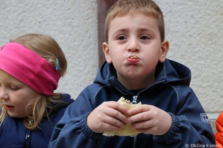V Vrtcu Antona Medveda Kamnik že začeli odštevati do Tradicionalnega slovenskega zajtrka (21)